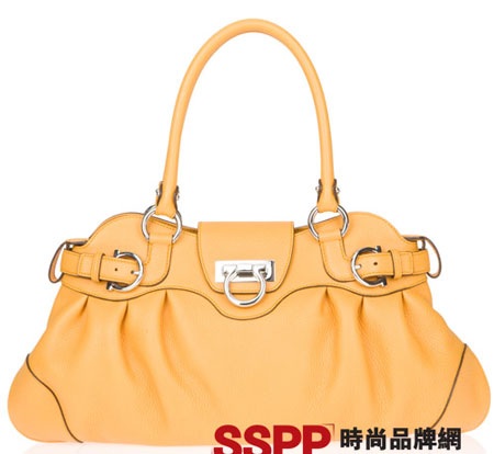 Thanh lịch với BST túi 2011 của Salvatore Ferragamo và Chanel - 11 Thanh lịch với BST túi 2011 của Salvatore Ferragamo và Chanel - 11