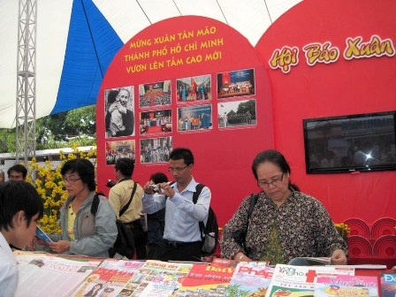Khai mạc Hội báo xuân Tân Mão 2011 - 1