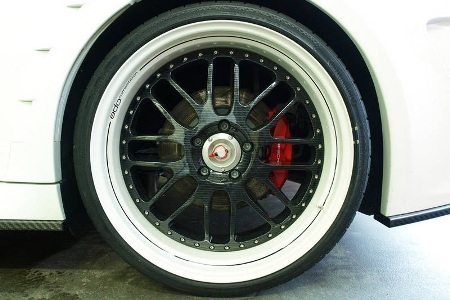 Một Porsche Panamera mới lạ - 3