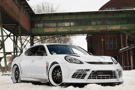 Một Porsche Panamera mới lạ - 13