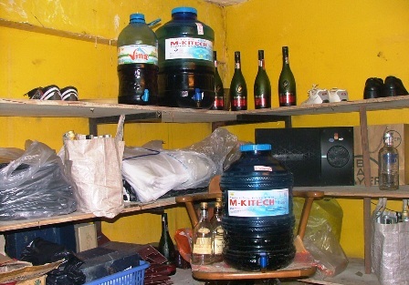 Cận Tết, rượu ngoại giả “lên ngôi” - 1