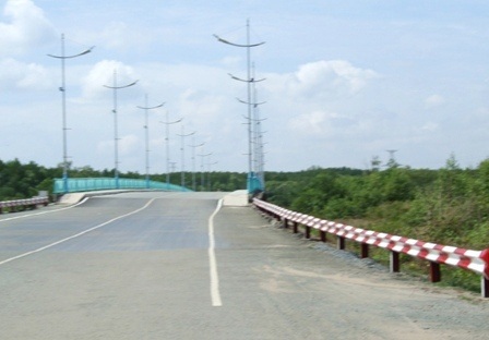 TPHCM: Khánh thành con đường mở cửa ra phía Đông - 1 TPHCM: Khánh thành con đường mở cửa ra phía Đông - 1