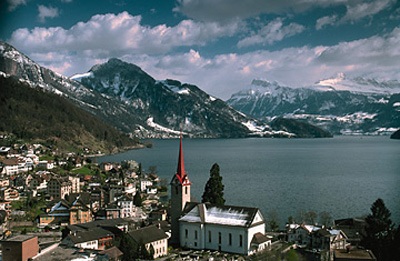 Thành Zug - thiên đường của các phi vụ kinh doanh mờ ám - 1