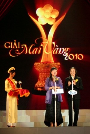 Trao 15 giải và tôn vinh 10 ca sĩ của năm - 5