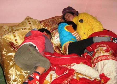 Thấp thỏm ngóng tin thuỷ thủ tàu Hoàng Sơn Sun - 2