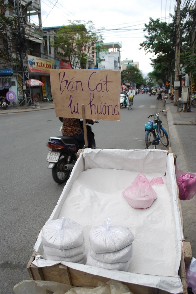 Cuối năm đi bán cát lư hương - 2 Cuối năm đi bán cát lư hương - 2