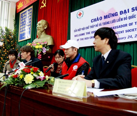 Lý Liên Kiệt:“Làm từ thiện là sự nghiệp, đóng phim chỉ là thú vui” - 7 Lý Liên Kiệt:“Làm từ thiện là sự nghiệp, đóng phim chỉ là thú vui” - 7
