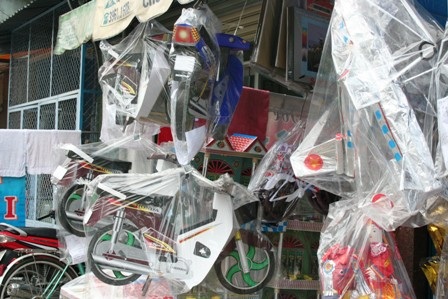 Người người sắm sửa lễ “tiễn” Táo quân - 5 Người người sắm sửa lễ “tiễn” Táo quân - 5