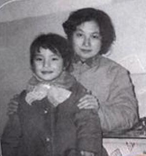 Con gái Triệu Vy đáng yêu giống mẹ - 10 Con gái Triệu Vy đáng yêu giống mẹ - 10