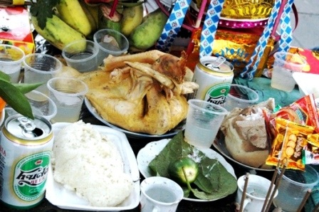 Xích lô, xe thồ cúng Tổ cầu may trước Tết - 2 Xích lô, xe thồ cúng Tổ cầu may trước Tết - 2