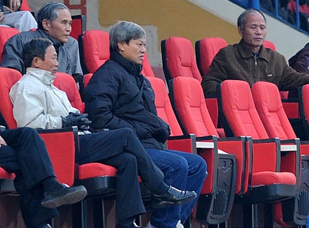 Ông Hải “lơ” bị truất quyền chỉ đạo, Thanh Hóa thua tan nát - 3 Ông Hải “lơ” bị truất quyền chỉ đạo, Thanh Hóa thua tan nát - 3