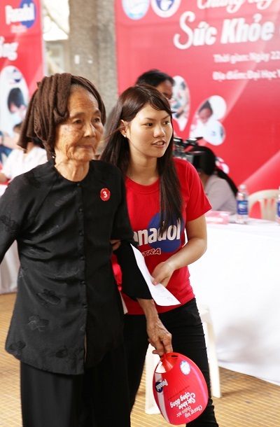 Panadol và các bác sĩ ĐHYD thắp sáng ngọn lửa yêu thương - 8