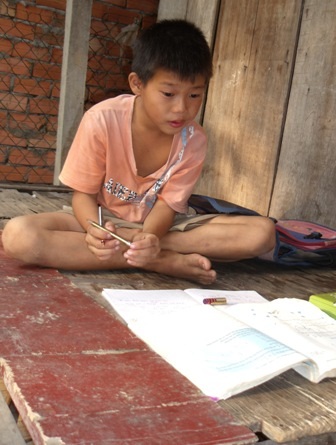 “Tết này con chỉ ước có được chiếc bánh tét” - 2