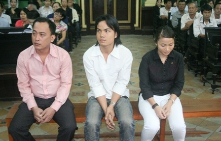 Lùi tuyên án vụ massage Tân Hoàng Phát  - 1