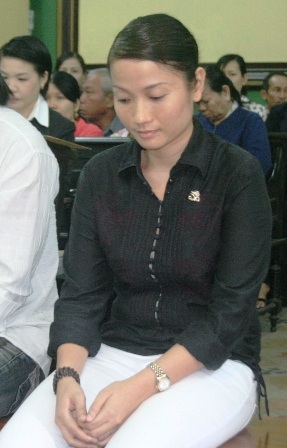 Lùi tuyên án vụ massage Tân Hoàng Phát  - 2