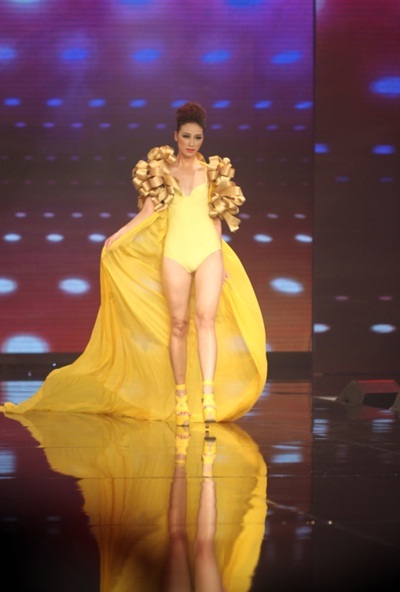 UNIQUE Tặng Huyền Trang nhẫn Kim Cương LUCKY STAR 200.000.000Đ - 1 UNIQUE Tặng Huyền Trang nhẫn Kim Cương LUCKY STAR 200.000.000Đ - 1