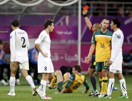 Bắn phá tan nát lưới Uzbekistan, Australia vào chung kết - 2