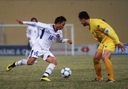 Hà Nội T&T nhọc nhằn thắng trận derby thủ đô - 3