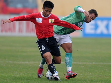 V. Ninh Bình hòa thất vọng trên sân nhà - 2
