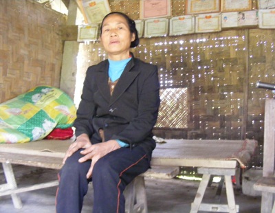 Xóm chài nghèo gieo neo trước mùa Tết - 2