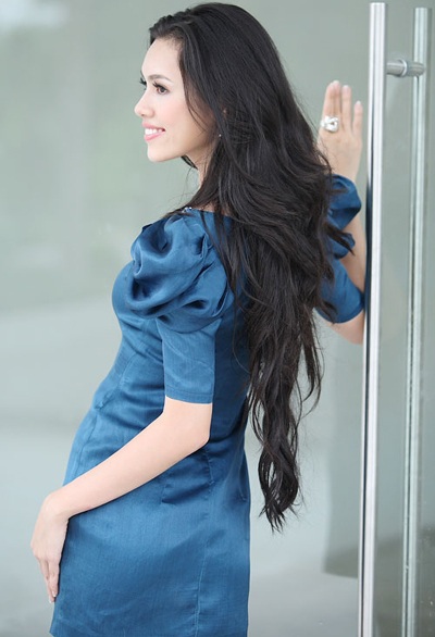 Á hậu Hoàng My yêu nét truyền thống trong văn hóa Tết - 3 Á hậu Hoàng My yêu nét truyền thống trong văn hóa Tết - 3