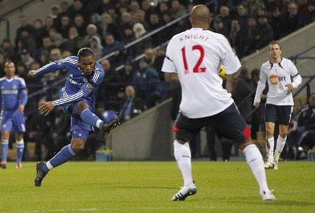 Những khoảnh khắc ấn tượng vòng 24 Premier League - 9