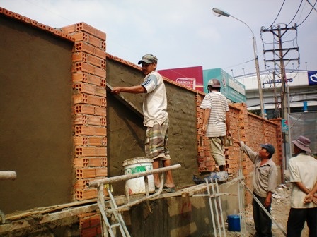 “Nóng” dịch vụ trang trí nhà dịp Tết - 1