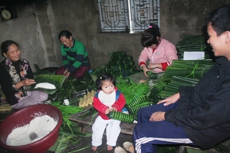 Khám phá “tuyệt chiêu” bánh tét làng Chuồn - 1