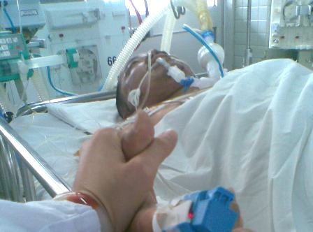 Sức khỏe nhà báo Hoàng Hùng diễn biến theo chiều hướng xấu - 1