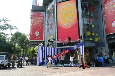 “Nóng” dịch vụ trang trí nhà dịp Tết - 2