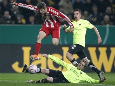 Bayern đại thắng 4 sao, Schalke nhọc nhằn đi tiếp - 2 Bayern đại thắng 4 sao, Schalke nhọc nhằn đi tiếp - 2