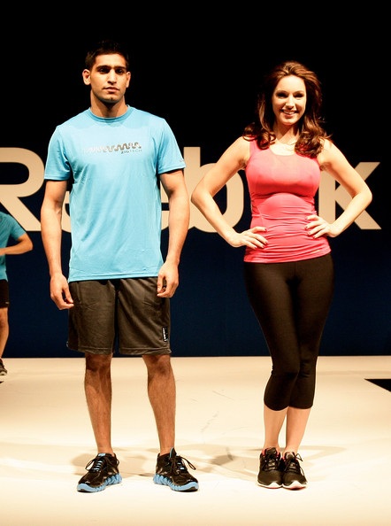 Kelly Brook quyến rũ trong buổi trình diễn Reebok - 1 Kelly Brook quyến rũ trong buổi trình diễn Reebok - 1