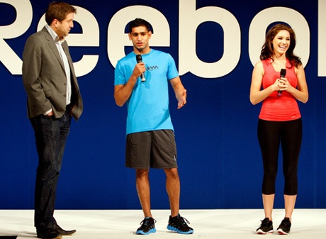 Kelly Brook quyến rũ trong buổi trình diễn Reebok - 9 Kelly Brook quyến rũ trong buổi trình diễn Reebok - 9