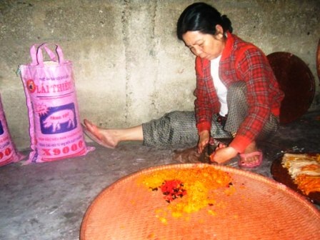 Kỳ công nghề làm hạt nổ cúng cuối năm - 9 Kỳ công nghề làm hạt nổ cúng cuối năm - 9