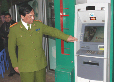 Thử nghiệm lắp thiết bị báo động cho máy ATM - 1 Thử nghiệm lắp thiết bị báo động cho máy ATM - 1