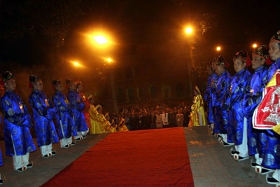 Chủ tịch nước dâng hương tại Hoàng thành cùng 100 kiều bào  - 2