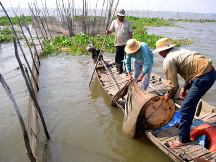 Lũ muộn gọi Xuân về sớm - 3 Lũ muộn gọi Xuân về sớm - 3