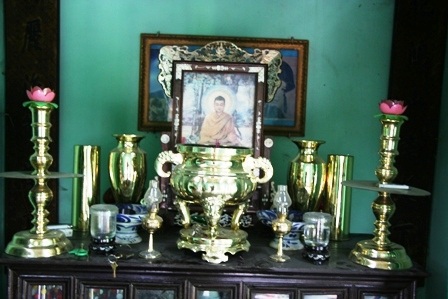 Nghề đánh lư đồng bàn thờ tổ tiên “đắt hàng” ngày cận Tết    - 7