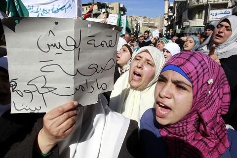 “Hiệu ứng Bắc Phi” lan rộng, Quốc vương Jordan giải tán nội các - 1 “Hiệu ứng Bắc Phi” lan rộng, Quốc vương Jordan giải tán nội các - 1