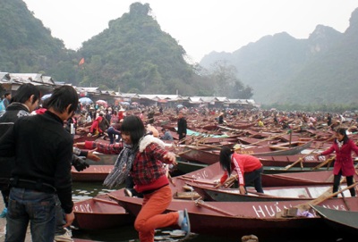 Hội chùa Hương 2011: "Xử" nghiêm quán hàng bán thịt thú rừng giả - 2 Hội chùa Hương 2011: "Xử" nghiêm quán hàng bán thịt thú rừng giả - 2