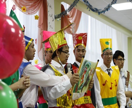Ấm áp Tết Tân Mão ở nơi lạnh lẽo nhất nước Nga - 5 Ấm áp Tết Tân Mão ở nơi lạnh lẽo nhất nước Nga - 5