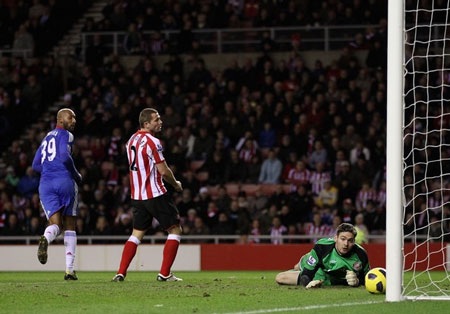 Những khoảnh khắc ấn tượng vòng 25 Premier League - 17