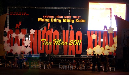 Hồi hộp chờ đón phút giao thừa - 4 Hồi hộp chờ đón phút giao thừa - 4