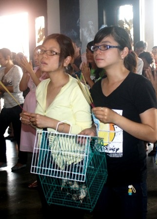 TPHCM: Nô nức trẩy hội đầu năm mới - 6 TPHCM: Nô nức trẩy hội đầu năm mới - 6