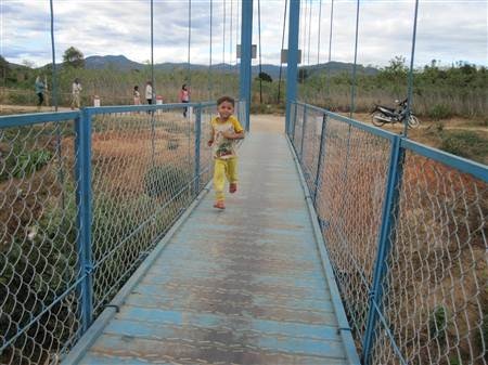 “Làng Dân trí” hạnh phúc qua cầu Khuyến học & Dân trí đi chơi Tết - 8