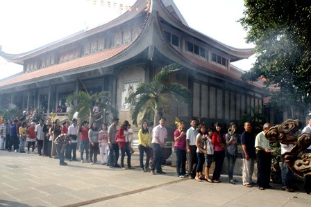 TPHCM: Nô nức trẩy hội đầu năm mới - 9 TPHCM: Nô nức trẩy hội đầu năm mới - 9