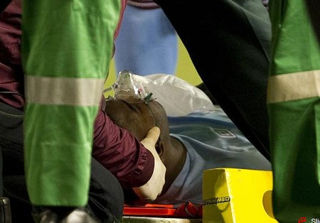 Richards bất tỉnh sau pha va chạm với “ác thú” De Jong - 3