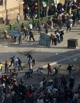 Đụng độ bùng phát giữa các cuộc biểu tình tại Ai Cập - 6