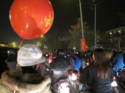 Mãn nhãn với pháo hoa đêm giao thừa - 35