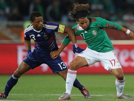 Thủ quân Evra bị loại khỏi ĐT Pháp - 1